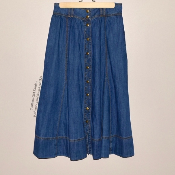 Free People Dresses & Skirts - FREE PEOPLE Maxi Skirt Intricate Long Draped Swing